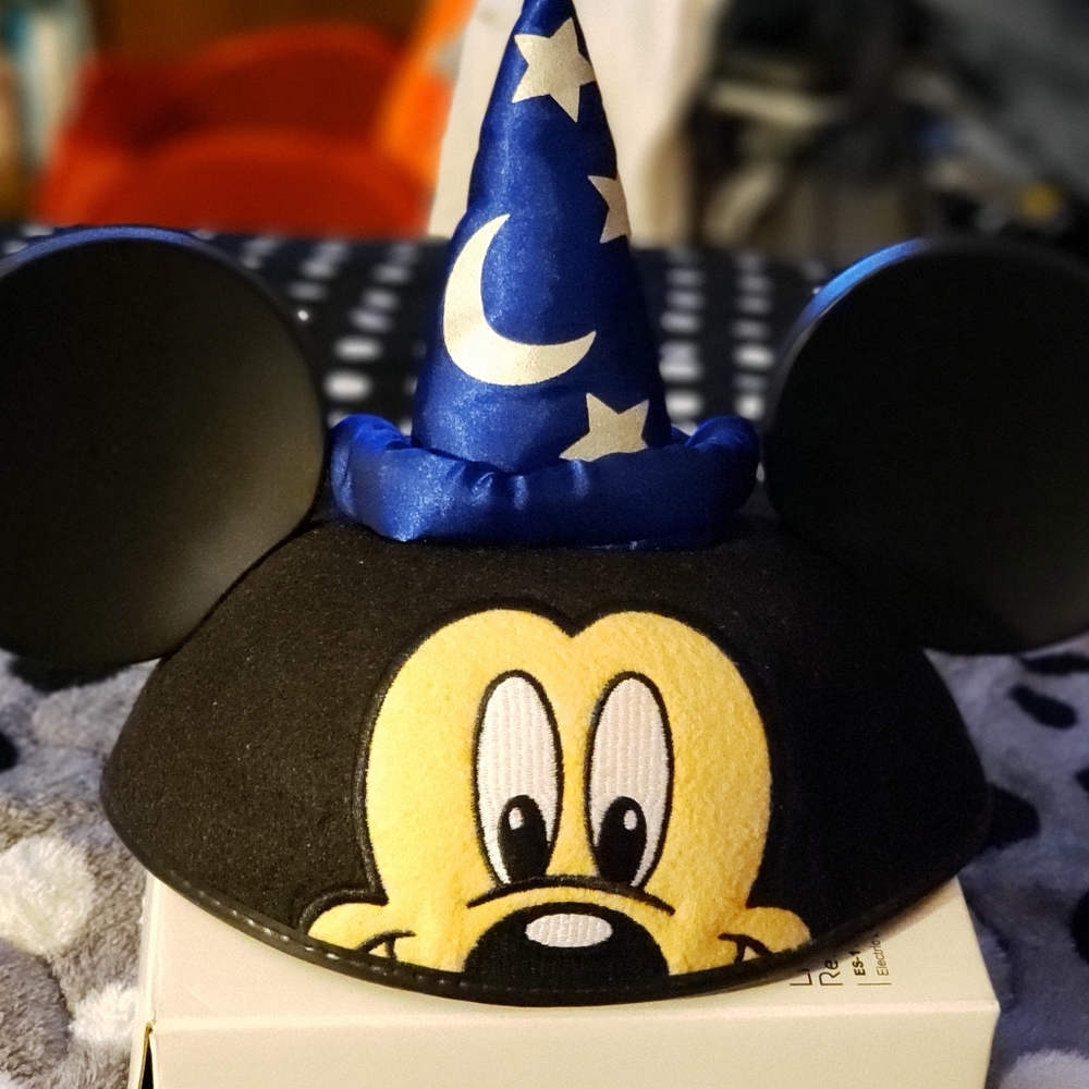 Disney hat, mickey face